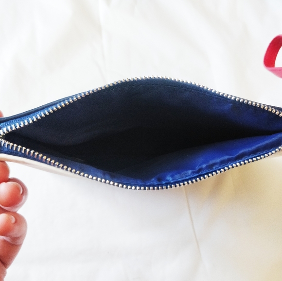 Disneyland Paris Wristlet - Picture 3 of 3